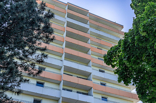 Vom Feinsten! Frisch renovierte 3-Zimmer-Wohnung mit Balkon im Freisinger Norden - Bild 5056331