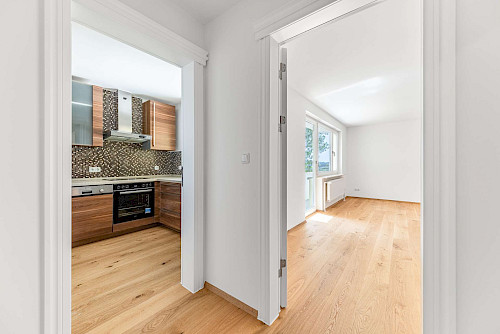 Vom Feinsten! Frisch renovierte 3-Zimmer-Wohnung mit Balkon im Freisinger Norden - Bild 5056331