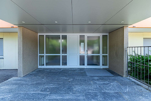 Vom Feinsten! Frisch renovierte 3-Zimmer-Wohnung mit Balkon im Freisinger Norden - Bild 5056331