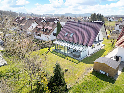 Wohlfühloase und energetisch top (A+)! Großes Einfamilienhaus auf herrlichem Grundstück - Bild 3498465