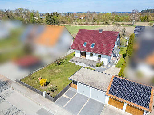 Wohlfühloase und energetisch top (A+)! Großes Einfamilienhaus auf herrlichem Grundstück - Bild 3498465