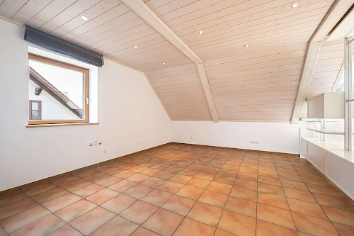 Wohlfühloase und energetisch top (A+)! Großes Einfamilienhaus auf herrlichem Grundstück - Bild 3498465