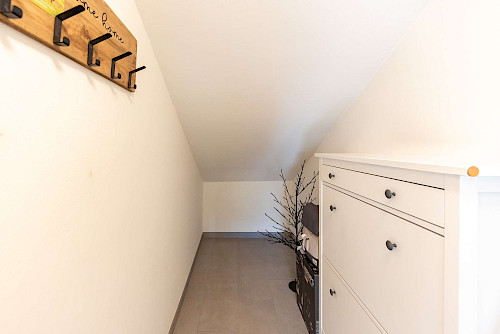 Zu vermieten! Schöne Zwei-Zimmer-Dachgeschosswohnung in verkehrsberuhigter Lage - Bild 5122892