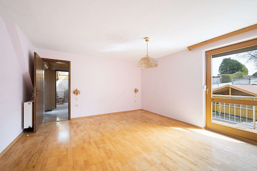 Vielseitig! Gepflegtes, älteres Einfamilienhaus mit viel Platz - Bild 5257036