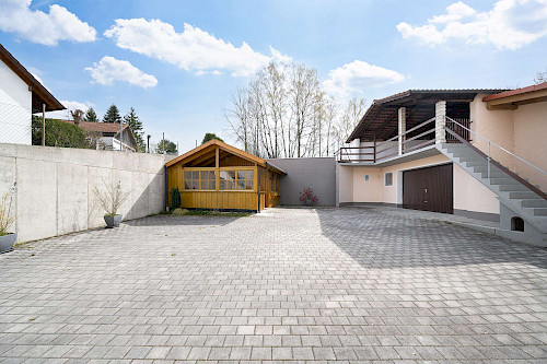 Vielseitig! Gepflegtes, älteres Einfamilienhaus mit viel Platz - Bild 5257036