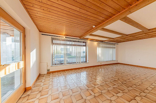 Perfekte Anbindung! Gut geschnittene Gewerbefläche als Büro oder Praxis in Attaching zu vermieten - Bild 5286561