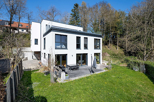 Garten oder Dachterrasse? - Beides! Exklusives ZFH mit Alpenblick vor den Toren Münchens - Bild 5235723