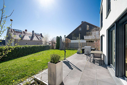 Garten oder Dachterrasse? - Beides! Exklusives ZFH mit Alpenblick vor den Toren Münchens - Bild 5235723