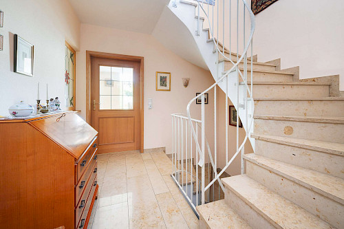 Platz für kleine Füße & große Träume! Gepflegte DHH mit Garten in familienfreundlicher Lage - Bild 4532110