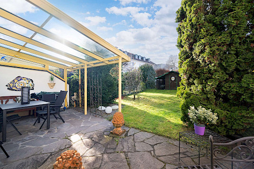 Platz für kleine Füße & große Träume! Gepflegte DHH mit Garten in familienfreundlicher Lage - Bild 4532110