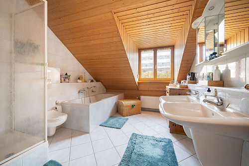 Platz für kleine Füße & große Träume! Gepflegte DHH mit Garten in familienfreundlicher Lage - Bild 4532110