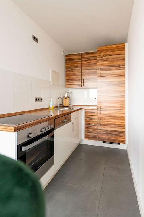 Ein Investment, das bleibt! Vermietetes Apartment mit Balkon und TG-Stellplatz in zentraler Lage - Bild 4838688