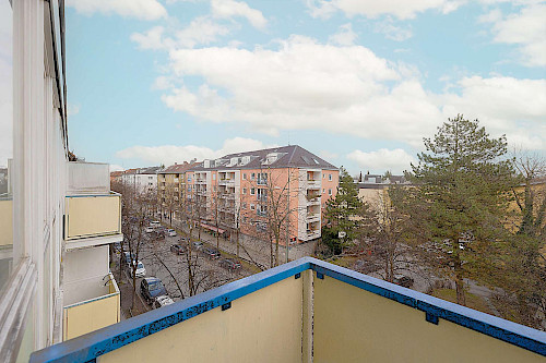 Ein Investment, das bleibt! Vermietetes Apartment mit Balkon und TG-Stellplatz in zentraler Lage - Bild 4838688