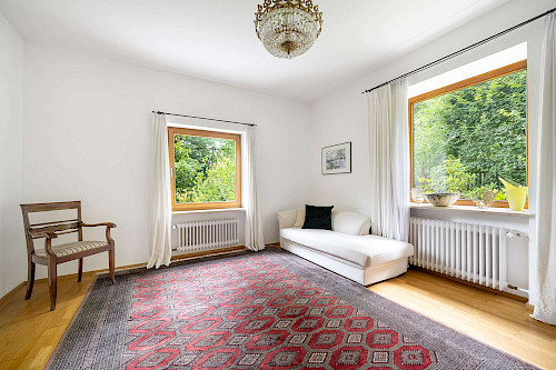 Jung und Alt unter einem Dach!  Großes Zweifamilienhaus mit traumhaftem Garten - Bild 3069672