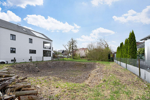 Projekt Eigenheim! Großzügiges Grundstück für ein Ein- bis Zweifamilienhaus mit guter Infrastruktur - Bild 5303613