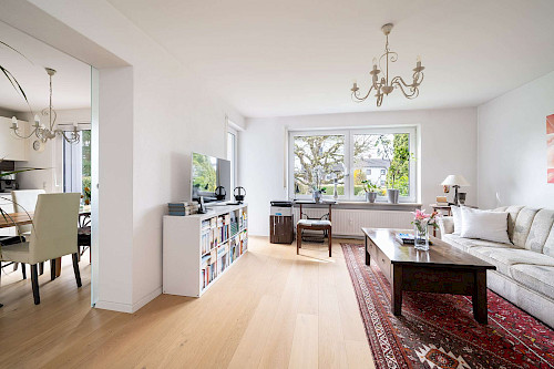 Ein Zuhause voller Möglichkeiten! Solides Zweifamilienhaus auf schönem Grundstück in Marzling - Bild 5235596
