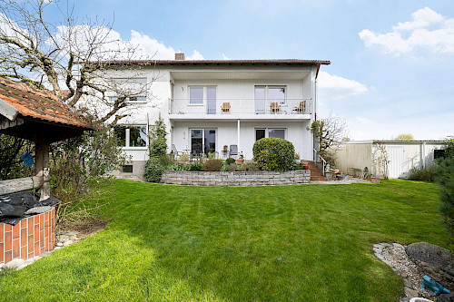 Ein Zuhause voller Möglichkeiten! Solides Zweifamilienhaus auf schönem Grundstück in Marzling - Bild 5235596