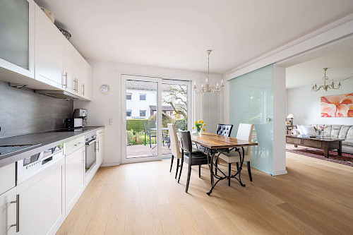 Ein Zuhause voller Möglichkeiten! Solides Zweifamilienhaus auf schönem Grundstück in Marzling - Bild 5235596