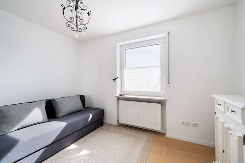 Ein Zuhause voller Möglichkeiten! Solides Zweifamilienhaus auf schönem Grundstück in Marzling - Bild 5235596