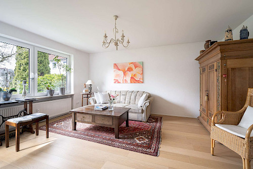 Ein Zuhause voller Möglichkeiten! Solides Zweifamilienhaus auf schönem Grundstück in Marzling - Bild 5235596