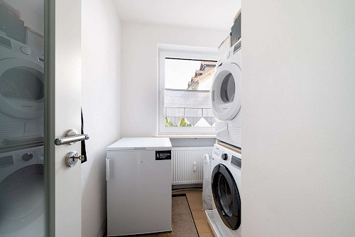 Ein Zuhause voller Möglichkeiten! Solides Zweifamilienhaus auf schönem Grundstück in Marzling - Bild 5235596