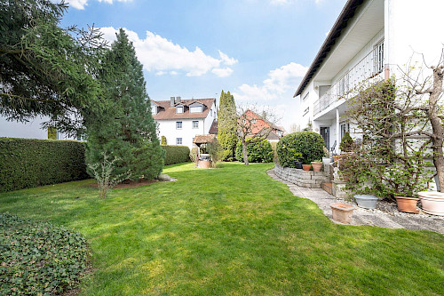 Ein Zuhause voller Möglichkeiten! Solides Zweifamilienhaus auf schönem Grundstück in Marzling - Bild 5235596