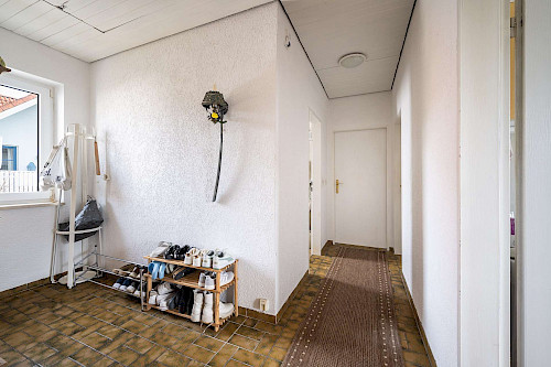 Ein Zuhause voller Möglichkeiten! Solides Zweifamilienhaus auf schönem Grundstück in Marzling - Bild 5235596