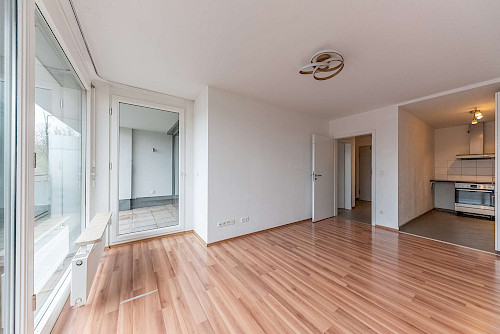 Zu vermieten! Moderne 2-Zimmer-Wohnung mit guter Ausstattung, Balkon und Loggia - Bild 5287226