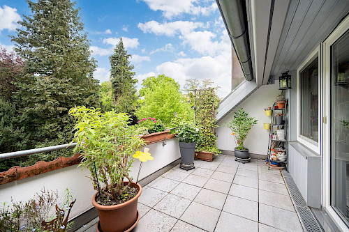 Ruhe über den Dächern, Leben vor der Tür! – Traumhafte 4,5-Zimmer-Dachterrassenwohnung im Zentrum - Bild 5372069