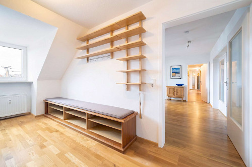 Ruhe über den Dächern, Leben vor der Tür! – Traumhafte 4,5-Zimmer-Dachterrassenwohnung im Zentrum - Bild 5372069