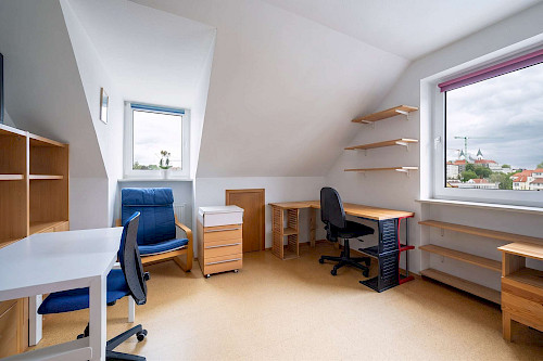 Ruhe über den Dächern, Leben vor der Tür! – Traumhafte 4,5-Zimmer-Dachterrassenwohnung im Zentrum - Bild 5372069