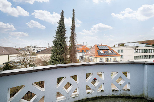 Oben wohnen, unten läuft's! Charmanter Altbau mit Penthouse zur Eigennutzung + stabile Mieteinnahmen - Bild 3069729
