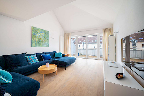 Oben wohnen, unten läuft's! Charmanter Altbau mit Penthouse zur Eigennutzung + stabile Mieteinnahmen - Bild 3069729