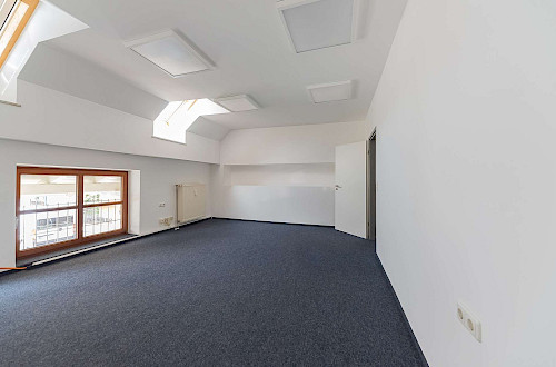 Zu vermieten! Moderne Gewerbefläche als Büro & Lager mit bester Infrastruktur - Bild 5730576