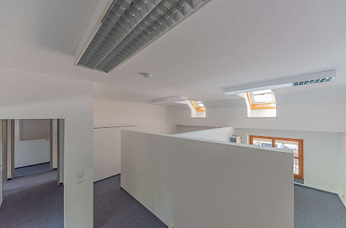 Zu vermieten! Moderne Gewerbefläche als Büro & Lager mit bester Infrastruktur - Bild 5730576
