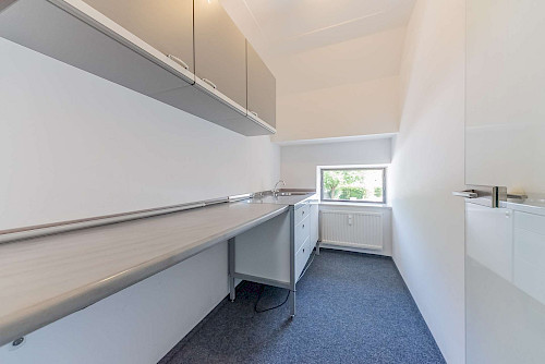 Zu vermieten! Moderne Gewerbefläche als Büro & Lager mit bester Infrastruktur - Bild 5730576