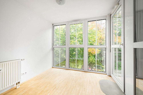 Helle Räume und Blick ins Grüne! Schön geschnittene 3-Zimmer-Wohnung mit 2 Balkonen - Bild 4445587