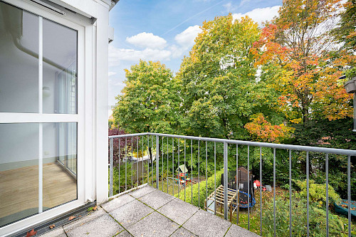 Helle Räume und Blick ins Grüne! Schön geschnittene 3-Zimmer-Wohnung mit 2 Balkonen - Bild 4445587
