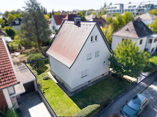 Nähe Waldfriedhof! Kompaktes Grundstück mit Altbestand und gutem Baurecht - Bild 6136511