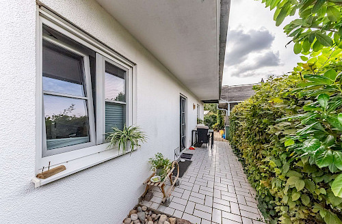 Gut angelegt! Gepflegtes Mehrfamilienhaus mit 5 Einheiten auf schönem Grundstück in Marzling - Bild 5999570