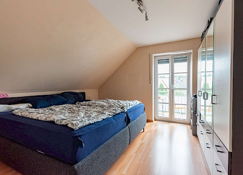 Gut angelegt! Gepflegtes Mehrfamilienhaus mit 5 Einheiten auf schönem Grundstück in Marzling - Bild 5999570