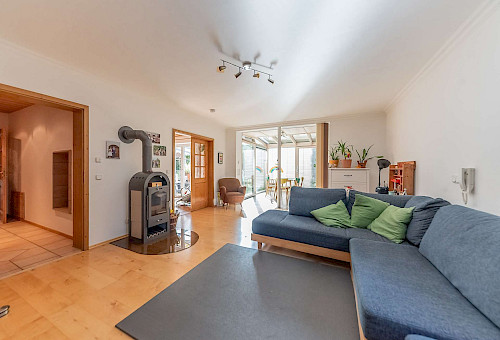 Gut angelegt! Gepflegtes Mehrfamilienhaus mit 5 Einheiten auf schönem Grundstück in Marzling - Bild 5999570