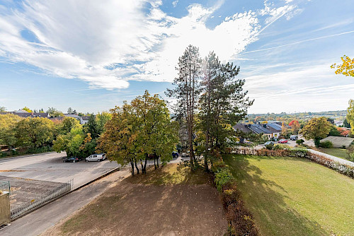 Kapitalanlage oder Selbstbezug! Schön geschnittene 2-Zimmer-Wohnung mit Süd-West-Balkon und Aussicht - Bild 6279387