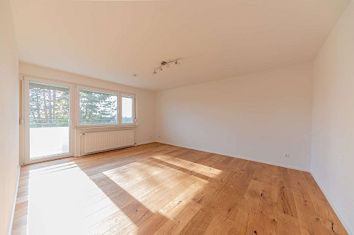 Kapitalanlage oder Selbstbezug! Schön geschnittene 2-Zimmer-Wohnung mit Süd-West-Balkon und Aussicht - Bild 6279387