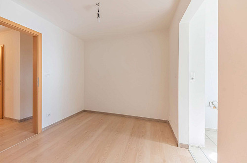 Kapitalanlage oder Selbstbezug! Schön geschnittene 2-Zimmer-Wohnung mit Süd-West-Balkon und Aussicht - Bild 6279387