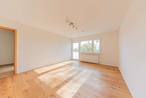 Kapitalanlage oder Selbstbezug! Schön geschnittene 2-Zimmer-Wohnung mit Süd-West-Balkon und Aussicht - Bild 6279387