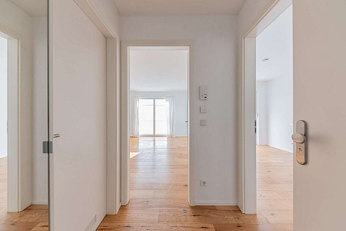 Modernes Wohnen! Schicke 2-Zimmer-Wohnung mit Süd-Balkon und schöner Aussicht - Bild 6294390