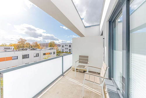 Modernes Wohnen! Schicke 2-Zimmer-Wohnung mit Süd-Balkon und schöner Aussicht - Bild 6294390