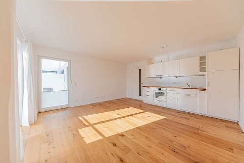 Modernes Wohnen! Schicke 2-Zimmer-Wohnung mit Süd-Balkon und schöner Aussicht - Bild 6294390